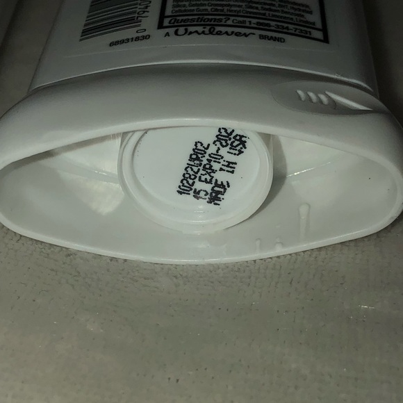 DEGREE UNLIMITED CLEAN INVISIBLE SOLID - Picture 5 of 8